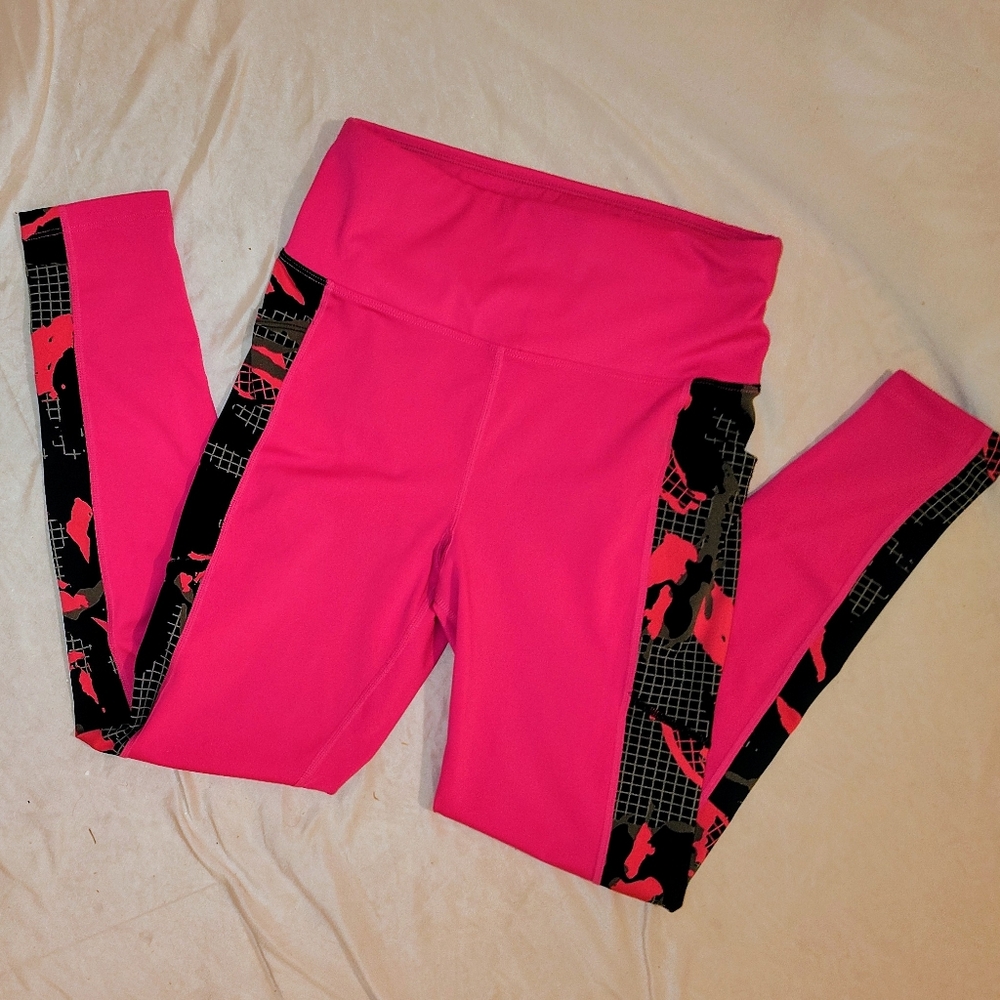 LuLaRoe Pink and Black Leggings with Eye-Catching Design